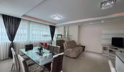 Apartamento diferenciado e  mobiliado próximo ao mar - Meia Praia-SC