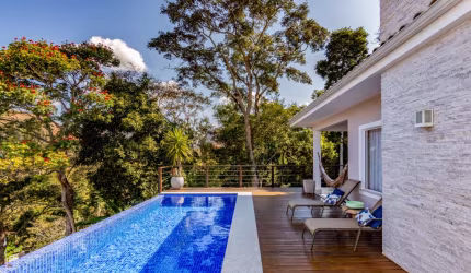 Casa com 3 quartos em condomínio em Itaipava, Petrópolis.