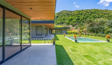 Casa com 4 quartos em Secretário, Petrópolis