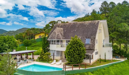 Casa com 5 quartos no Green Valley