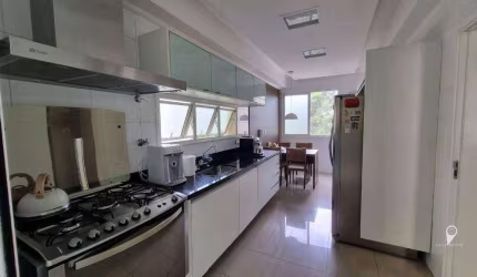 Lindo Apartamento Mobiliado com 3 Suítes e Varanda Gourmet , Vista Para Mata–