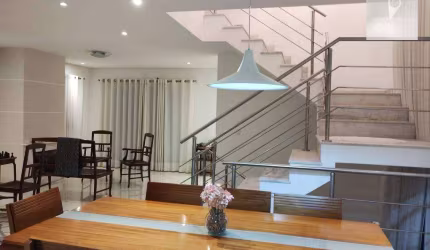 Casa com 4 dormitórios à venda, 240 m², 4 Suítes, Piscina, Gourmet , Pomar!