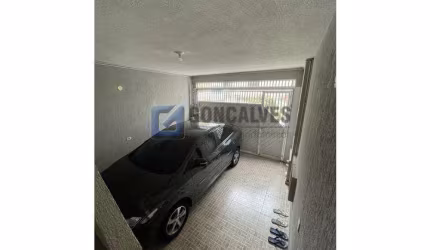 Casa com 3 quartos para alugar na CORA CORALINA, R, Centro, Diadema, 158 m2 por R$ 3.500