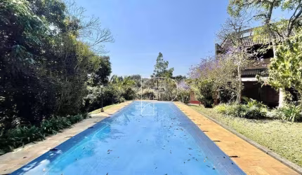 Casa com 3 dormitórios à venda, 450 m² por R$ 2.700.000,00 - Granja Viana - Carapicuíba/SP
