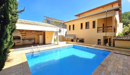 Casa em condomínio na Granja Viana!!!