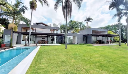 Diferenciada de frente para o campo de golfe!!!!Casa com 4 suítes à venda, 800 m² por R$ 17.000.000 - Vila de São Fernando - Cotia/SP