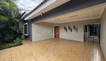Casa à venda no Jardim Alvorada em Maringá/PR com 164.74m² de área construída