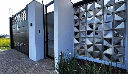 Casa à venda no Bom Jardim em Maringá/PR com 143,74m² de construção e 3 quartos