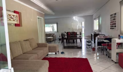 Casa com 3 dormitórios sendo 1 suite à venda, 553 m² por R$ 1.600.000 - Condomínio Vale do Lago - Sorocaba/SP