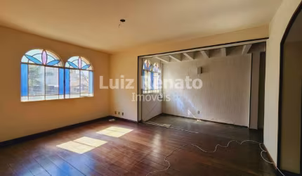 Casa para aluguel 4 quartos 4 vagas - Comiteco
