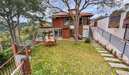 Casa Duplex á venda com 6 suítes - Aracê - Domingos Martins-ES