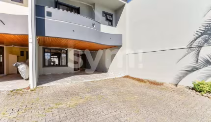 Casa em condomínio fechado com 4 quartos à venda na Rua Tenente-Brigadeiro Francisco de Assis Corrêa de Mello, 910, Jardim das Américas, Curitiba por R$ 849.000