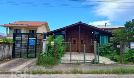 Casa com 4 quartos à venda na Rua Jardim dos Eucaliptos, 239, Centro, Florianópolis, 203 m2 por R$ 1.350.000
