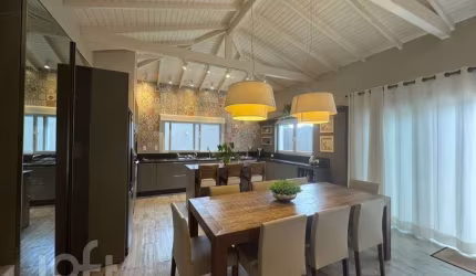 Casa com 3 quartos à venda na Servidão Aguiar, 162, Rio Tavares, Florianópolis, 265 m2 por R$ 2.790.000