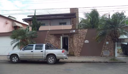 Casa com 5 dormitórios, 480 m² - venda por R$ 2.500.000,00 ou aluguel por R$ 9.550,00/mês - Centro - Piracicaba/SP