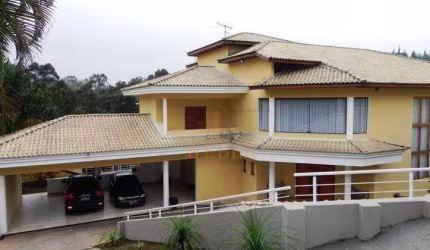 Moderna mansão com maravilhoso lazer!