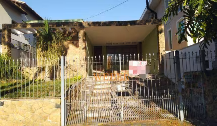 Casa térrea localização privilegiada