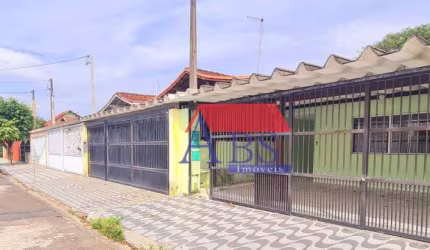 Casa a 100 metros da praia, com 2 dormitórios (1 suíte) à venda, 111 m² por R$ 430.000 - Solemar - Praia Grande/SP