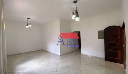 Casa ampla. Aceita FGTS e financiamento.