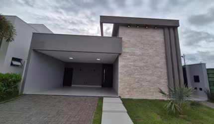 Casa - Padrão, para Venda em Uberlândia/MG