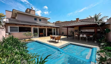 Casa - Sobrado em condomínio, para Venda em Uberlândia/MG