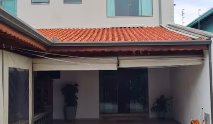 Casa com 2 dormitórios à venda, 211 m² por R$ 650.000,00 - Morumbi - Pouso Alegre/MG