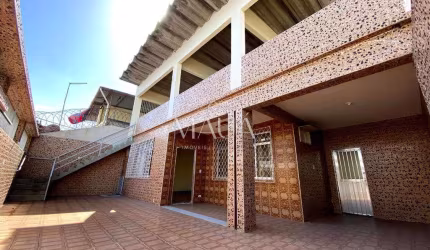 Casa à venda em Duque de Caxias, Centro, com 3 quartos, com 120 m²