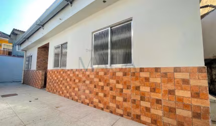 Casa à venda em Duque de Caxias, Vila São Luís, com 3 quartos, com 64.7 m²