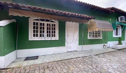 Casa à venda em Duque de Caxias, Jardim Primavera, com 2 quartos, com 44.8 m²