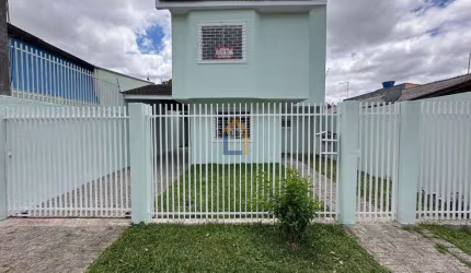 Oportunidade Imperdível no Bairro Uberaba! Sobrado Excepcional à Venda!