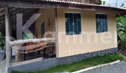 Sítio à venda em Barra Velha, com 3 dormitórios, piscina, campo de futebol, área de festa com churrasqueira