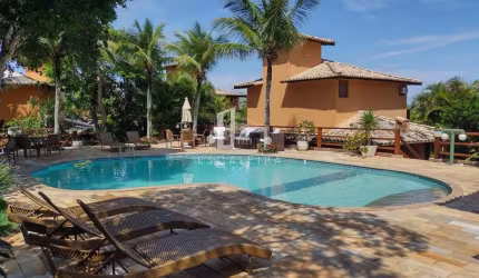 Casa em Condomínio de Luxo à Venda em Búzios-RJ: 3 Quartos, 2 Suítes, 4 Banheiros, 2 Vagas de Garagem, 157m² de Área no Bairro Forno.