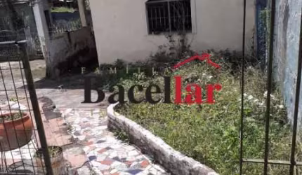 Casa com 5 quartos à venda na Rua Oitenta e Seis, Morada do Sol I (Itambi), Itaboraí, 1080 m2 por R$ 250.000