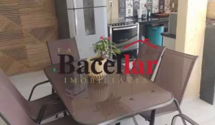 Casa com 4 quartos à venda na Rua Inacia Gertrudes, Parque Anchieta, Rio de Janeiro, 200 m2 por R$ 865.000
