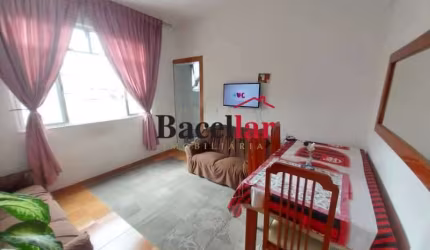 Apartamento com 2 quartos à venda na Rua Conselheiro Otaviano, Vila Isabel, Rio de Janeiro, 60 m2 por R$ 125.000