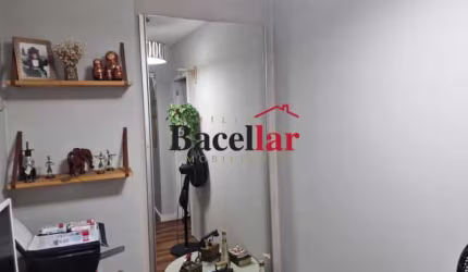 Apartamento com 2 quartos à venda na Rua Carolina Santos, Lins de Vasconcelos, Rio de Janeiro, 60 m2 por R$ 275.000