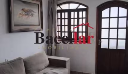 Casa com 3 quartos à venda na Rua Urucuia, Vila Valqueire, Rio de Janeiro, 90 m2 por R$ 125.000