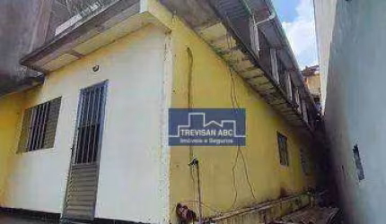 Sobrado à venda no Montanhão/SBC; 3 Dorms; 3 WCs;  Quintais;