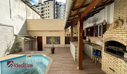 Casa com 6 quartos à venda no Centro, Guarapari , 280 m2 por R$ 1.090.000
