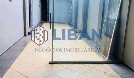 EXCELENTE CASA COM PISCINA E 2 SUITES