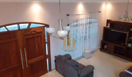 Casa com 4 quartos à venda, 230 m² por R$ 850.000 - Villa Branca - Jacareí/SP