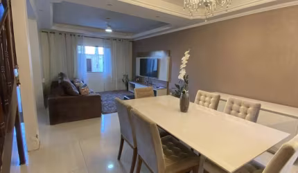 Casa duplex a venda com 3 quartos 2 suítes no Parque Burle em Cabo Frio