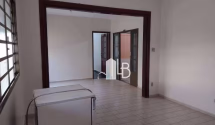 Casa com 8 dormitórios à venda, 389 m² por R$ 670.000,00 - Saraiva - Uberlândia/MG