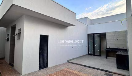 Casa no bairro Jardim Botânico com três suítes e área gourmet.