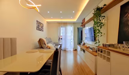 Clássico quarto e sala totalmente planejado e  reformado com armários. Excelente para morar ou investir.