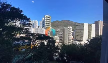 Apartamento, Botafogo,  3 quartos, banheiro social, ampla sala, vista para o Pão de Açúcar, copa, c