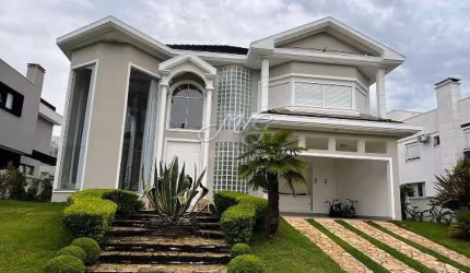 Casa à venda no bairro Alphaville Graciosa em Pinhais/PR