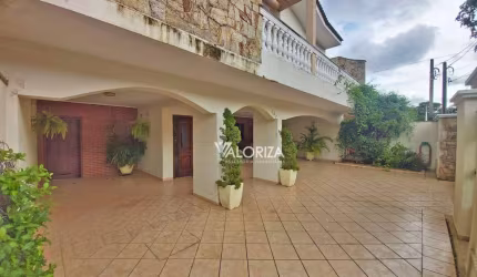 Casa com 3 dormitórios à venda, 415 m² por R$ 1.800.000,00 - Parque Campolim - Sorocaba/SP