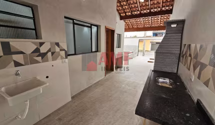 Casa com  Piscina no Loty