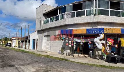 Sobrado com ponto comercial no Tupy